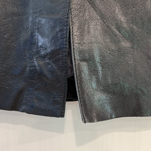 VGUC Rudsak black leather knee length pencil skirt with front vent - Picture 4 of 9